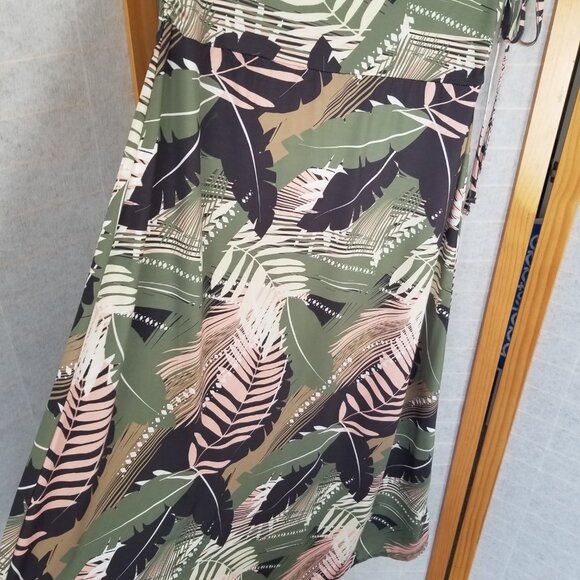 Reel Legends Convertible Dress Size Medium Green Tropical Print Maxi Skirt Beach - Picture 8 of 9